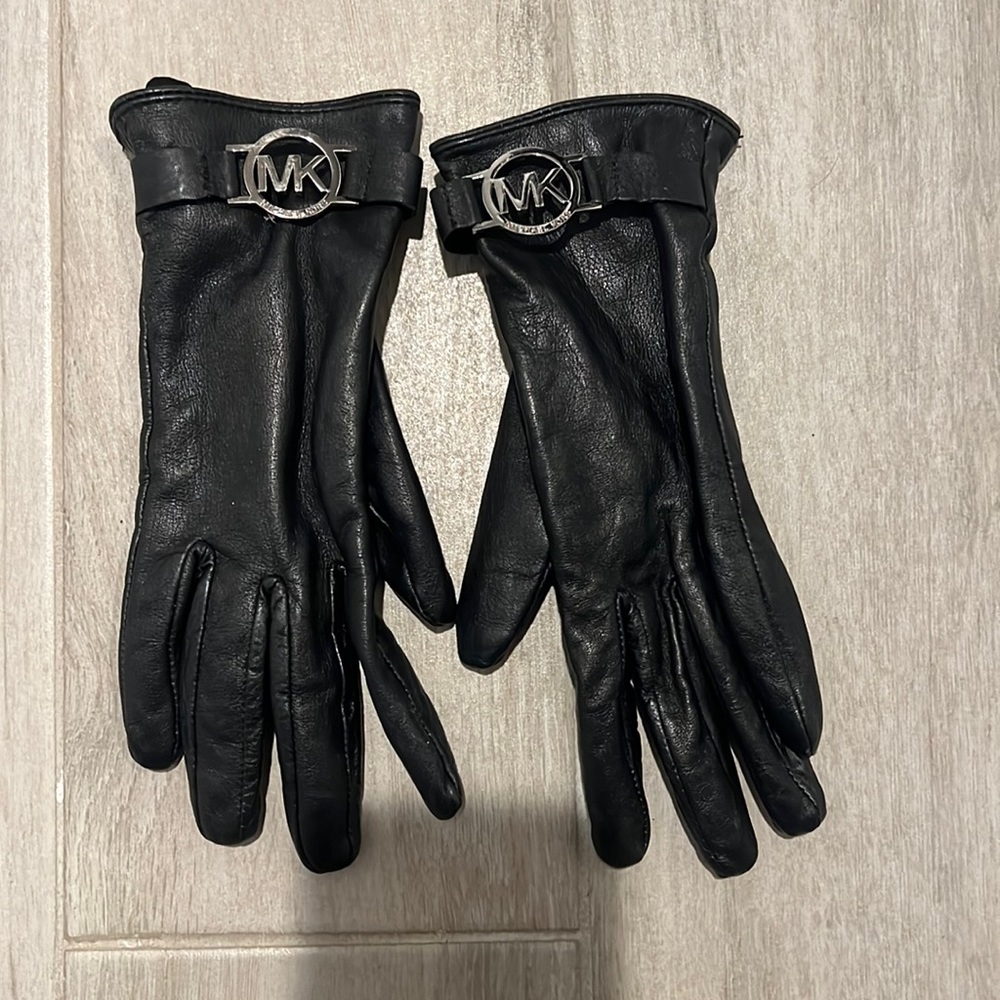 Michael kors leather gloves
